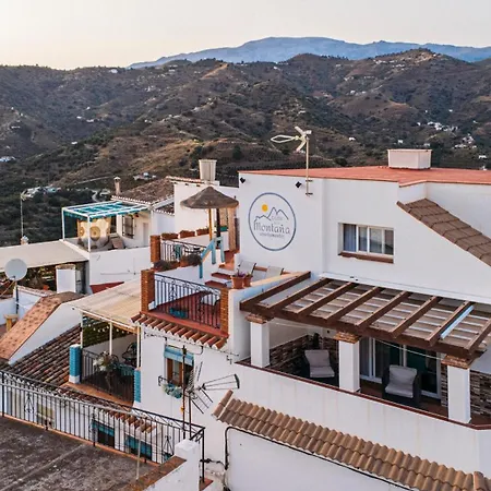 Casa De La Montana - Nispero With Shared Roofterrace Sayalonga