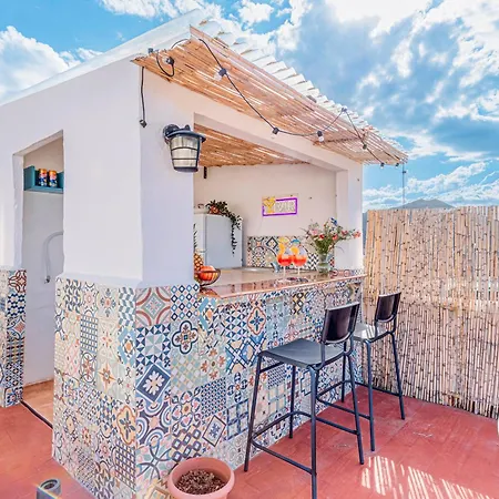 Casa De La Montana - Nispero With Shared Roofterrace Sayalonga